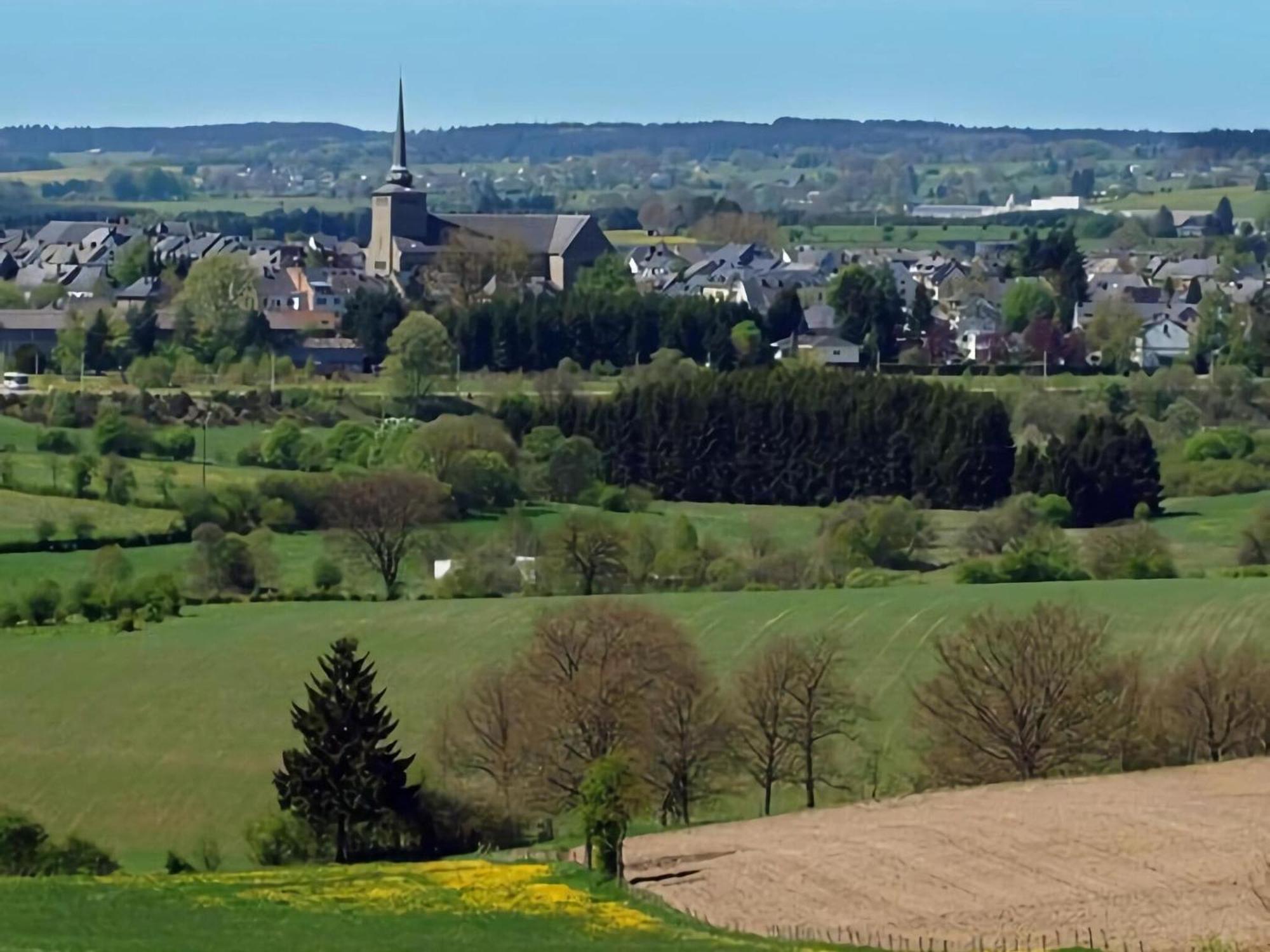 Ardennes Villa With Riverside Garden And Views Atzerath Exterior photo